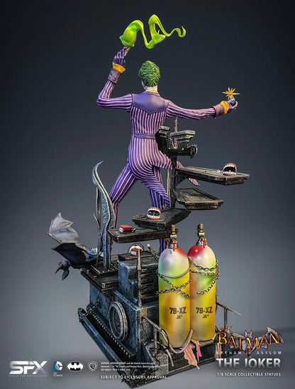 The Joker (Arkham Asylum): Limited Edition Statue